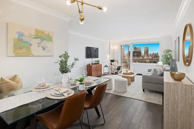 $1,095,000 | 201 West 70th Street, Unit 26G | Upper West Side