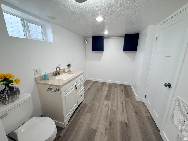 5447 South 2425th Street West Roy, UT 84067 - Photo 4 of 27