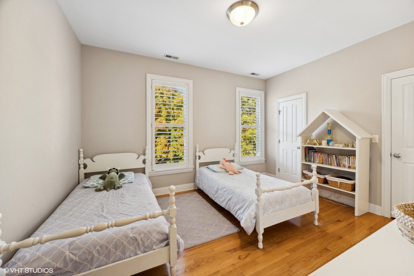 129 Barrypoint Road Riverside, IL 60546 - Photo 29 of 39 a bedroom with a bed and a window