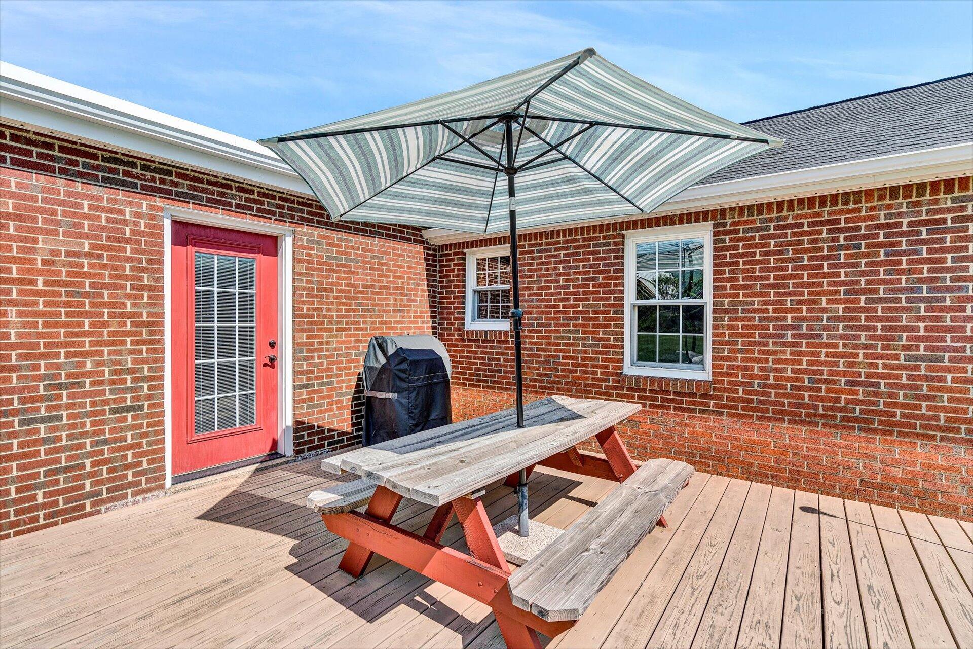 233 Knoll Road Roanoke, VA 24019 - Photo 23 of 32 23-042020230095