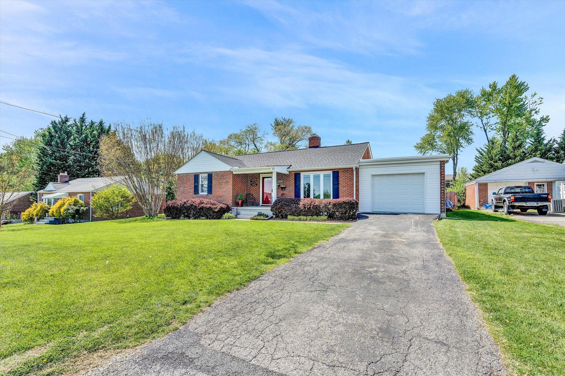 233 Knoll Road Roanoke, VA 24019 - Photo 31 of 32 31-042020230107