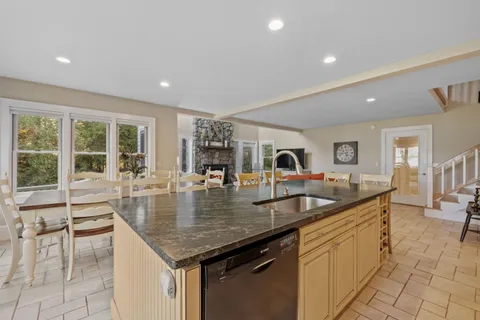 $1,995,000 | 14 Island View Drive, Moultonborough, NH 03254