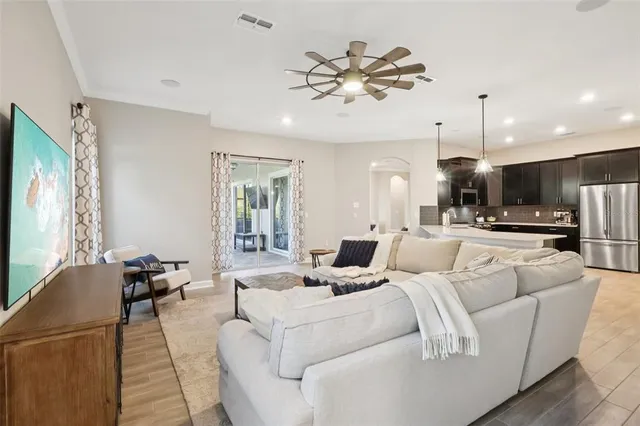 $770,000 | 8847 Fallen Oak Drive, Davenport, FL 33896