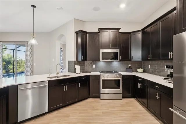 $770,000 | 8847 Fallen Oak Drive, Davenport, FL 33896