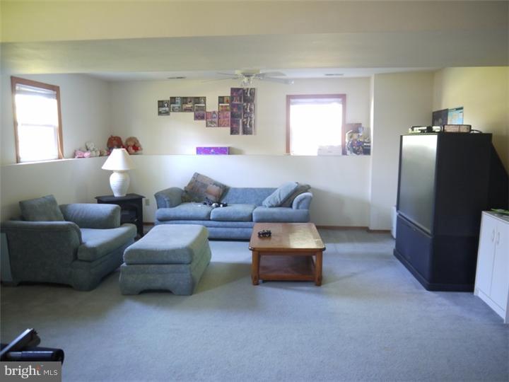 902 Lincoln Road Mullica Hill, NJ 08062 - Photo 15 of 21 Family Room
