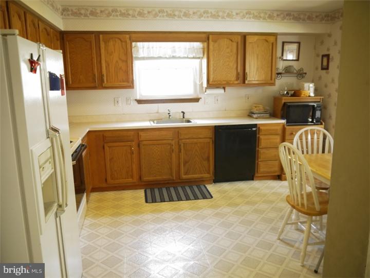 902 Lincoln Road Mullica Hill, NJ 08062 - Photo 7 of 21 Kitchen