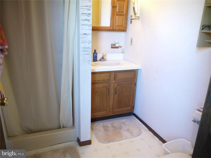 902 Lincoln Road Mullica Hill, NJ 08062 - Photo 10 of 21 Master Bathroom
