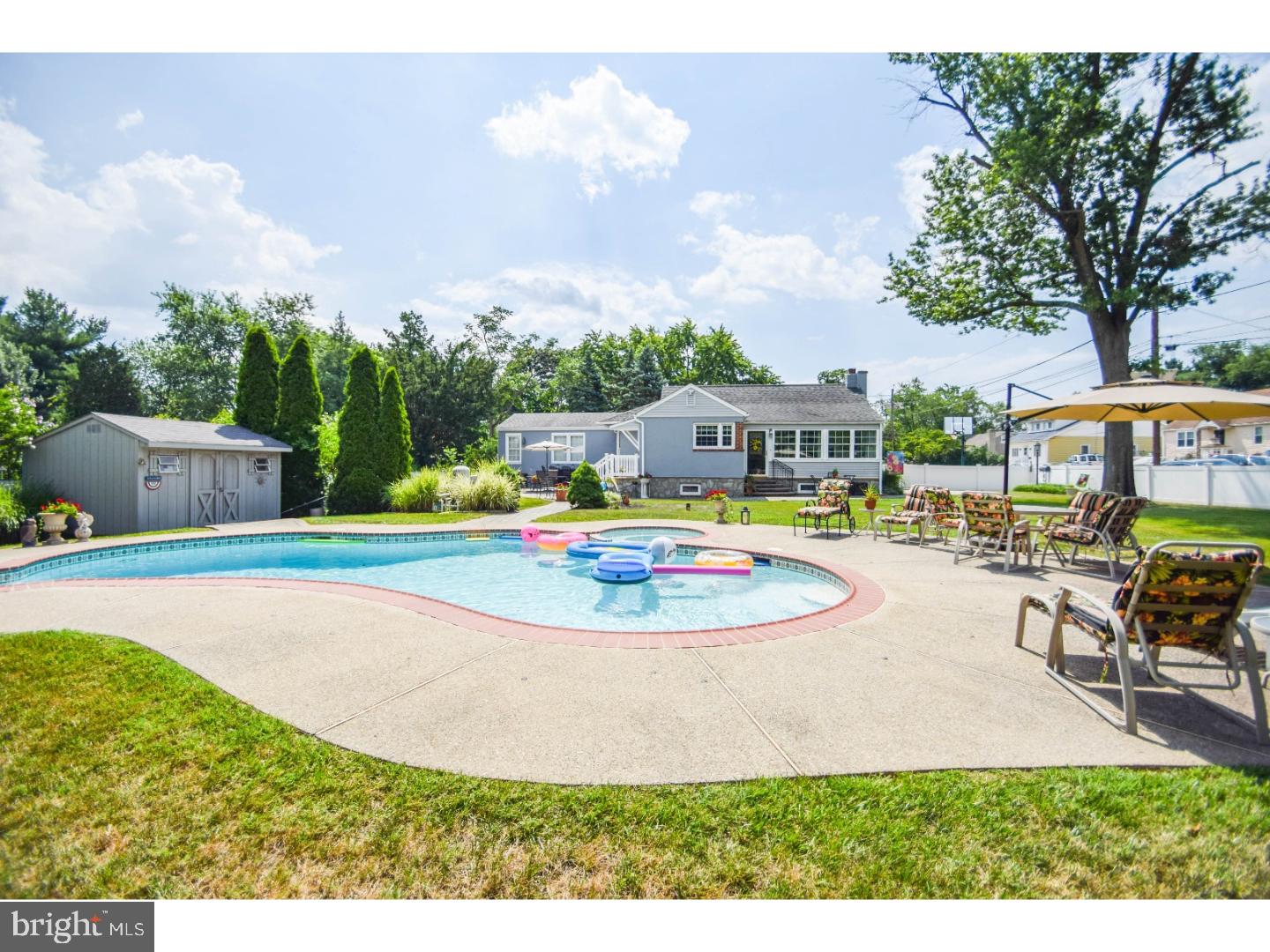 432 West Clements Bridge Road Runnemede, NJ 08078 - Photo 2 of 20 Gallery Image 2