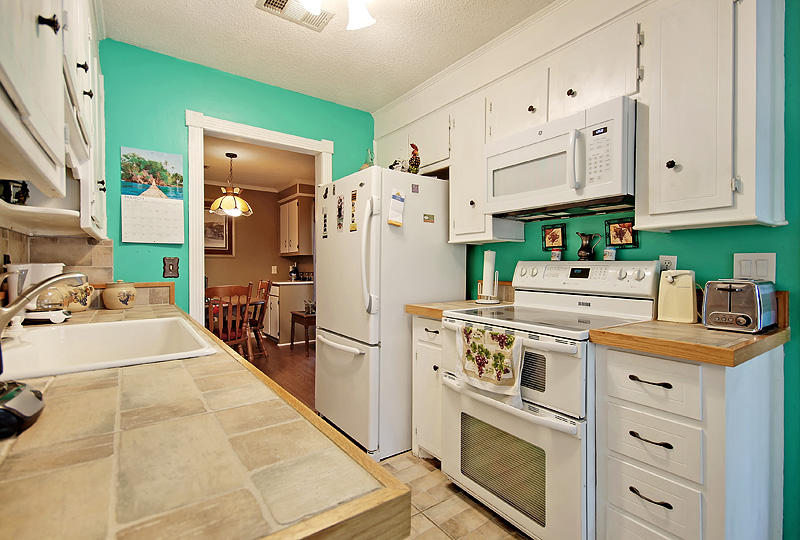 315 Longleaf Road Summerville, SC 29486 - Photo 13 of 29 IMG_3666_IMG_3671-copy