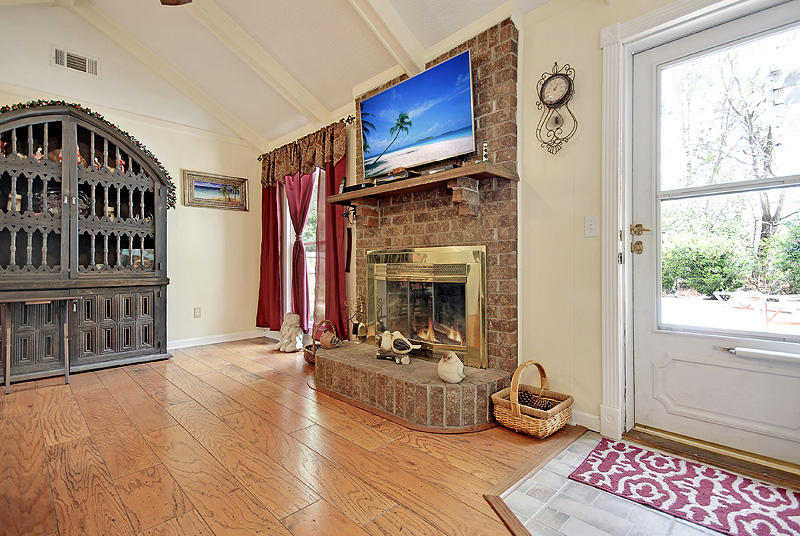 315 Longleaf Road Summerville, SC 29486 - Photo 8 of 29 IMG_3789_IMG_3795-copy