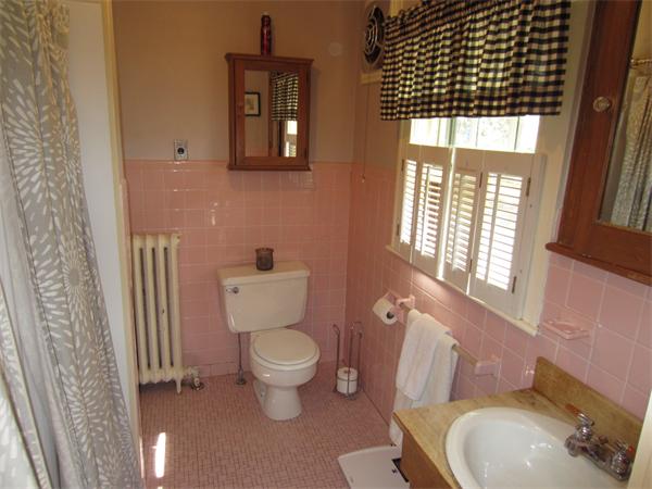 194 Warwick Road Melrose, MA 02176 - Photo 19 of 30 Gallery Image 19