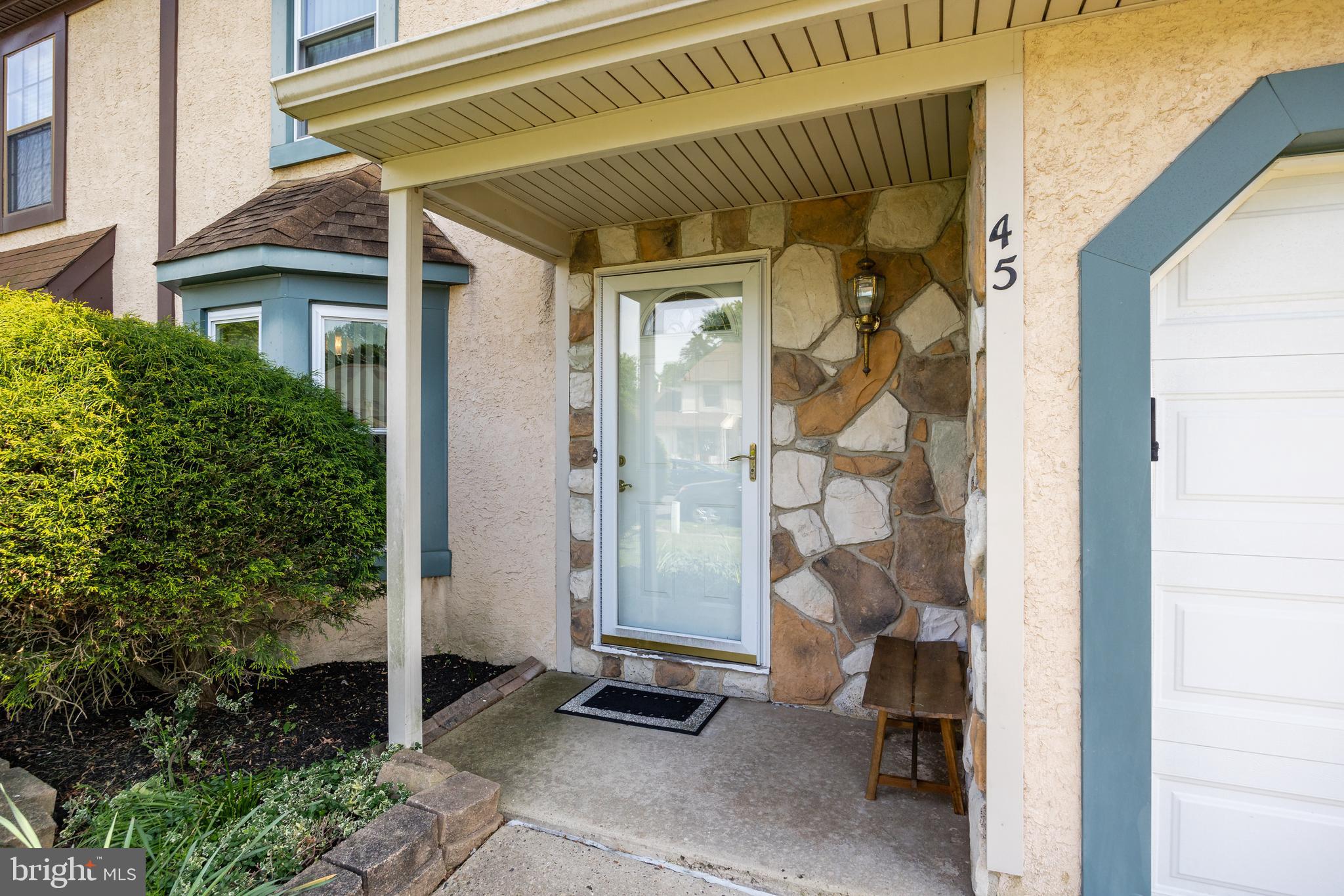 45 Christopher Road Voorhees, NJ 08043 - Photo 3 of 28