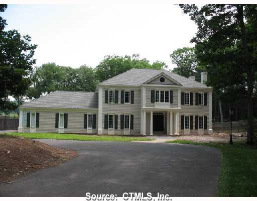 102 North Saddle Ridge Simsbury, CT 06092 - Photo 1 of 1 Gallery Image 1
