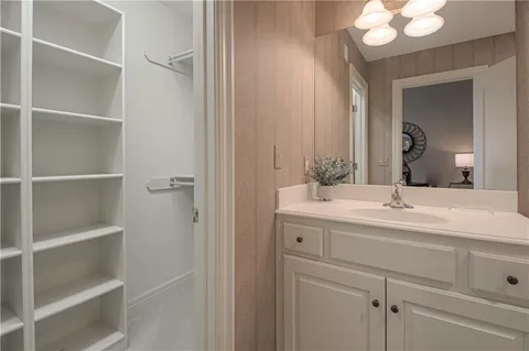 $674,900 | 5402 West 141st Terrace, Leawood, KS 66224