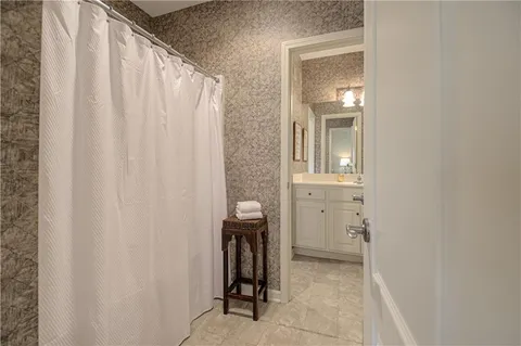 $674,900 | 5402 West 141st Terrace, Leawood, KS 66224