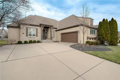$674,900 | 5402 West 141st Terrace, Leawood, KS 66224