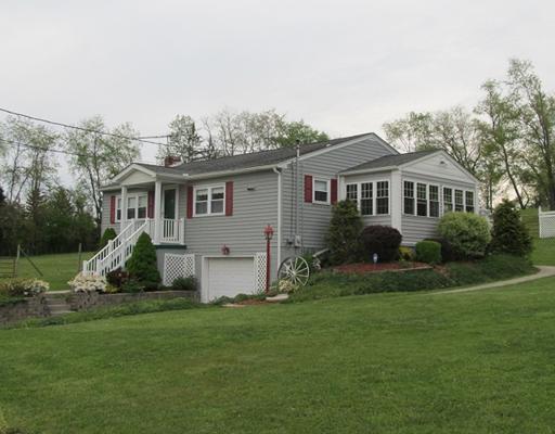 1250 Pinewood Road Irwin, PA 15642 - Photo 1 of 18 Exterior Front.
