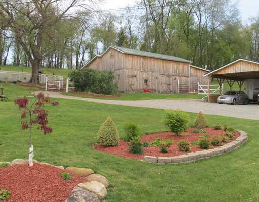 1250 Pinewood Road Irwin, PA 15642 - Photo 2 of 18 Stable/Barn.