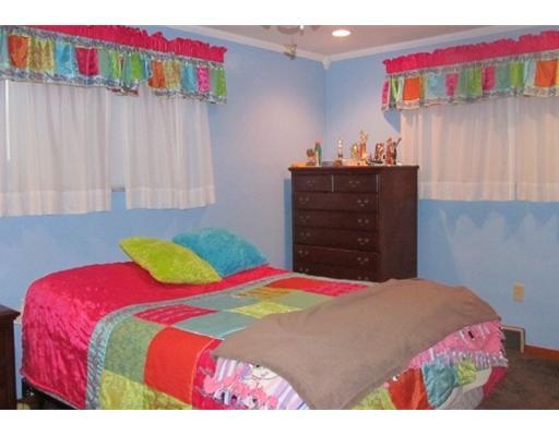 1250 Pinewood Road Irwin, PA 15642 - Photo 10 of 18 Bedroom. 2nd bedroom