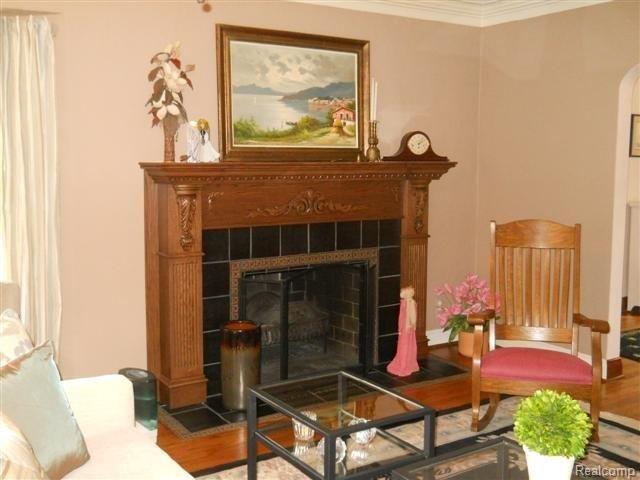 729 Washington Road Grosse Pointe, MI 48230 - Photo 6 of 13 729 WASHINGTON 034 (Small).jpg