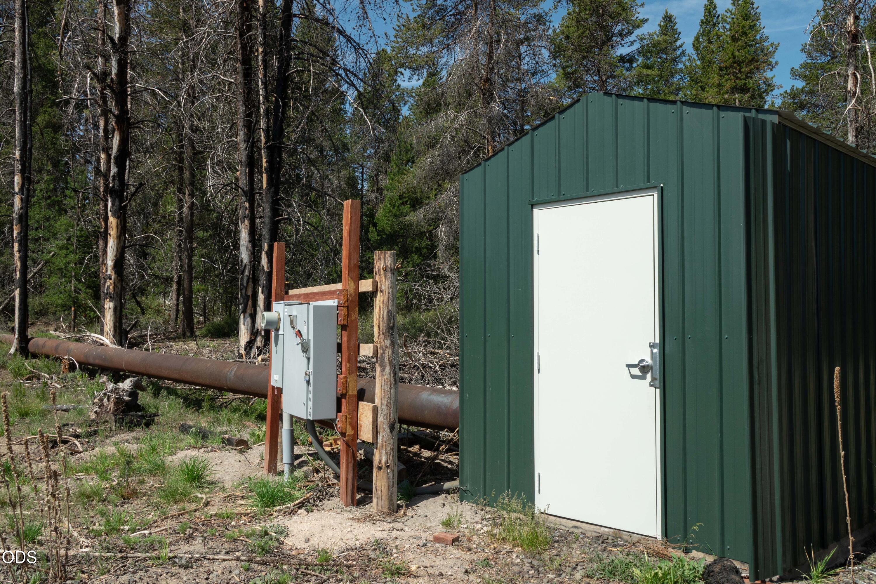 1950 Silver Lake Road Chiloquin, OR 97624 - Photo 23 of 44
