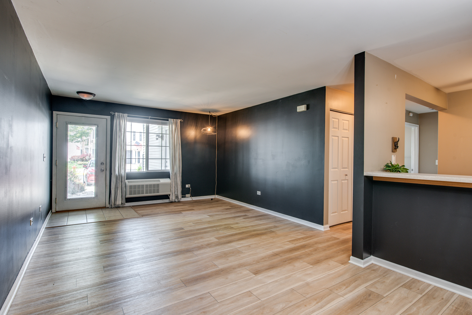 1600 McClure Road Aurora, IL 60505 - Photo 4 of 20