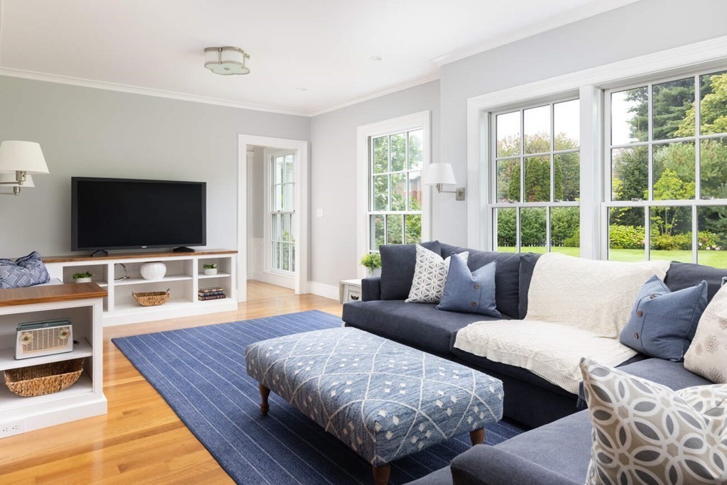 10 Burnham Road Newton, MA 02465 - Photo 11 of 21