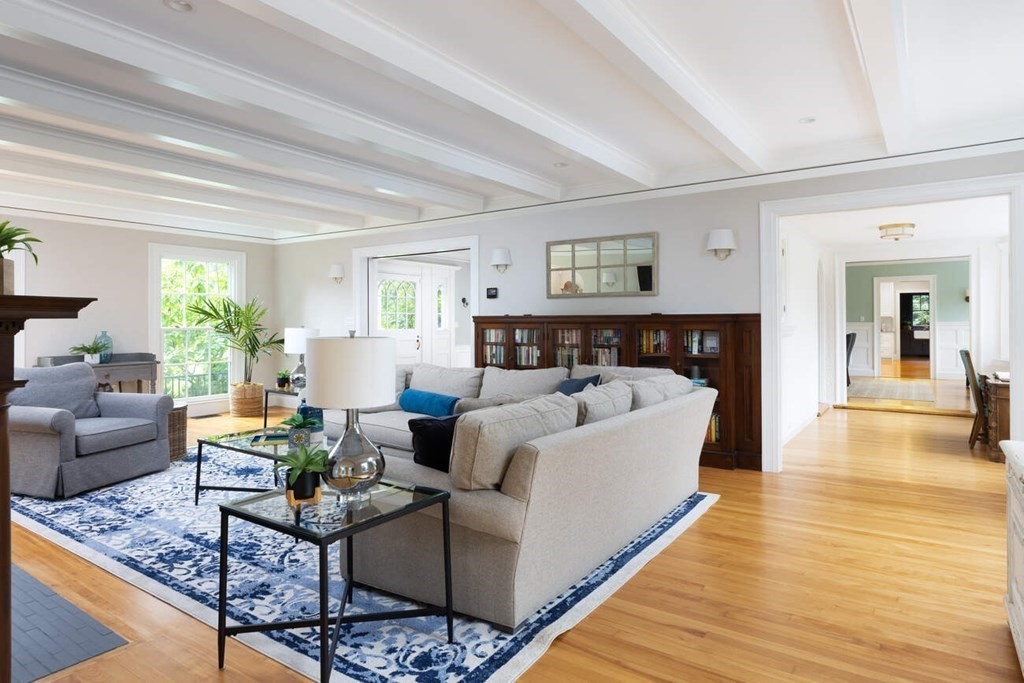 10 Burnham Road Newton, MA 02465 - Photo 4 of 21