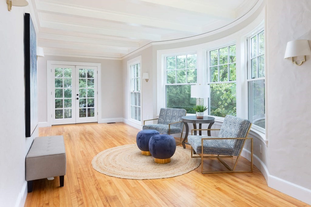 10 Burnham Road Newton, MA 02465 - Photo 5 of 21