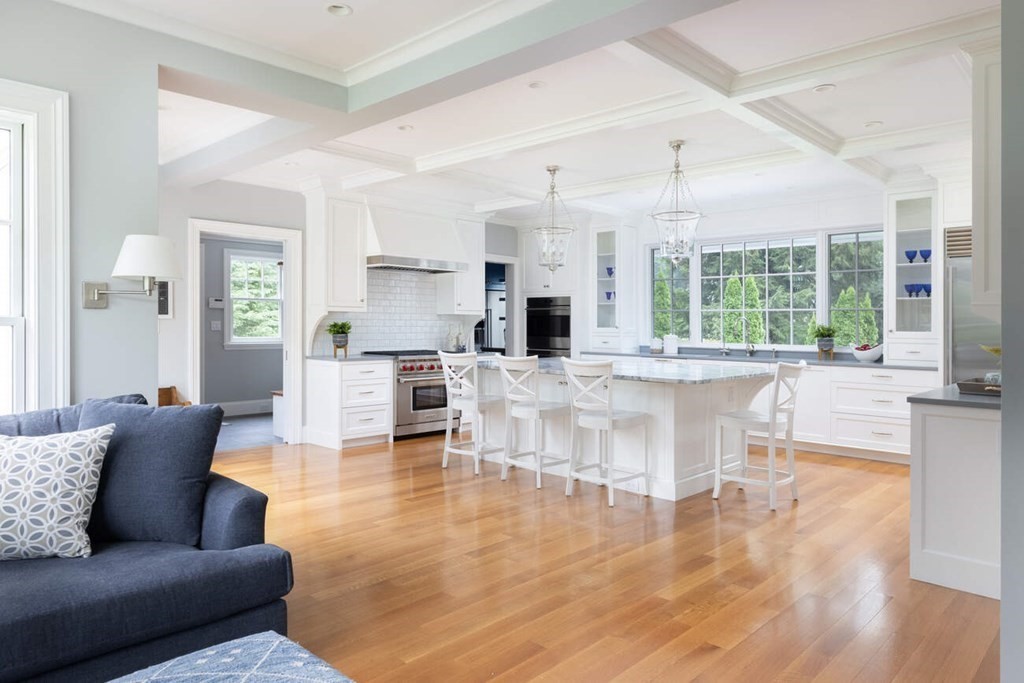 10 Burnham Road Newton, MA 02465 - Photo 7 of 21