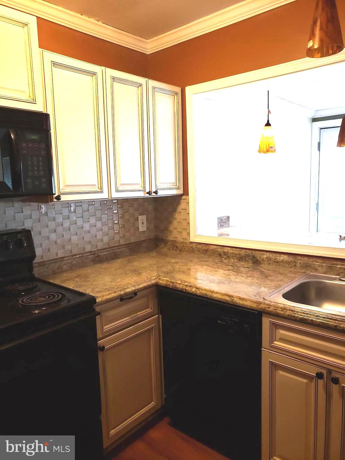 4036 1st Street Southwest Washington, DC 20032 - Photo 5 of 20 Kitchen
