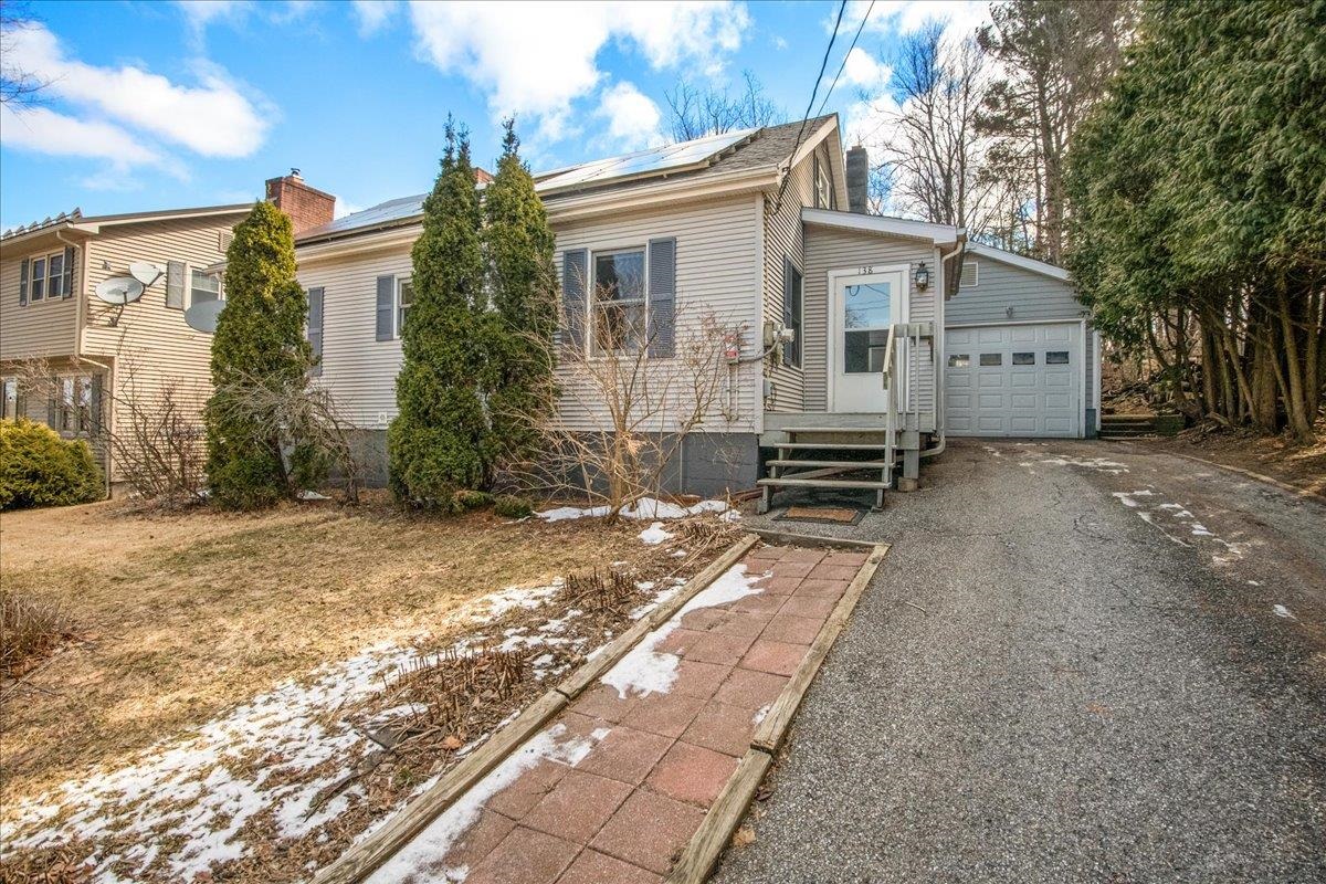 138 Foster Street Burlington, VT 05401 - Photo 2 of 60