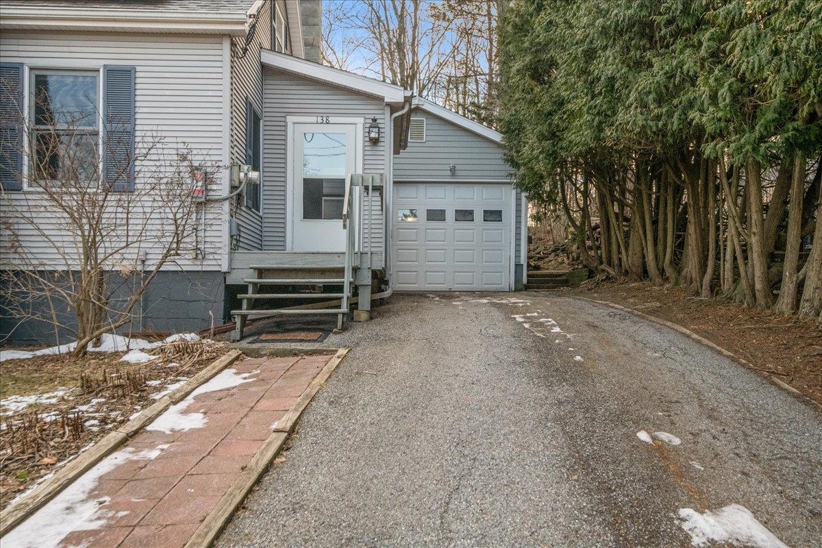 138 Foster Street Burlington, VT 05401 - Photo 3 of 60