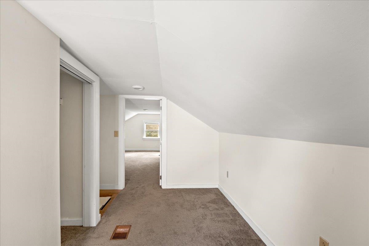 138 Foster Street Burlington, VT 05401 - Photo 36 of 60