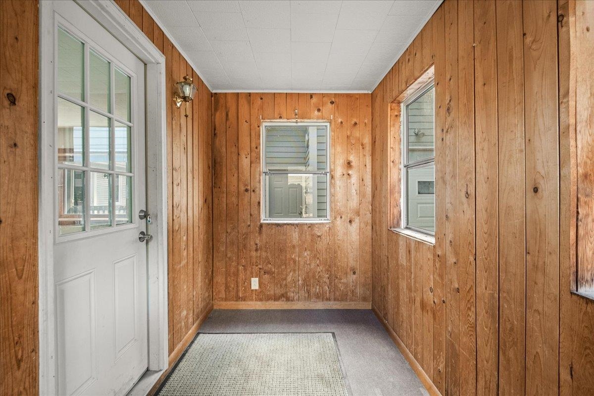 138 Foster Street Burlington, VT 05401 - Photo 4 of 60