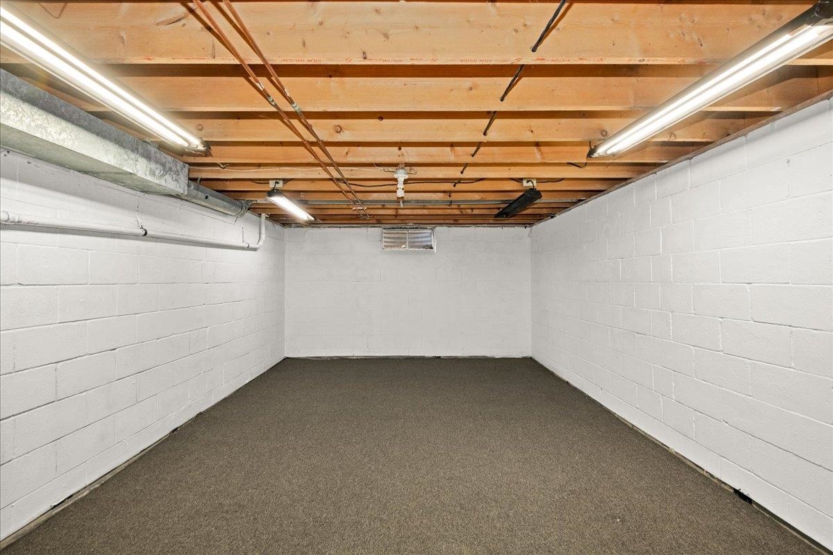 138 Foster Street Burlington, VT 05401 - Photo 46 of 60