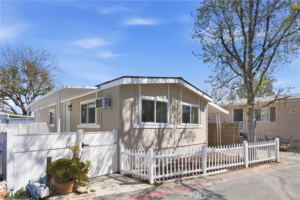 $229,900 | 30000 Hasley Canyon Road, Unit 16, Castaic, CA 91384