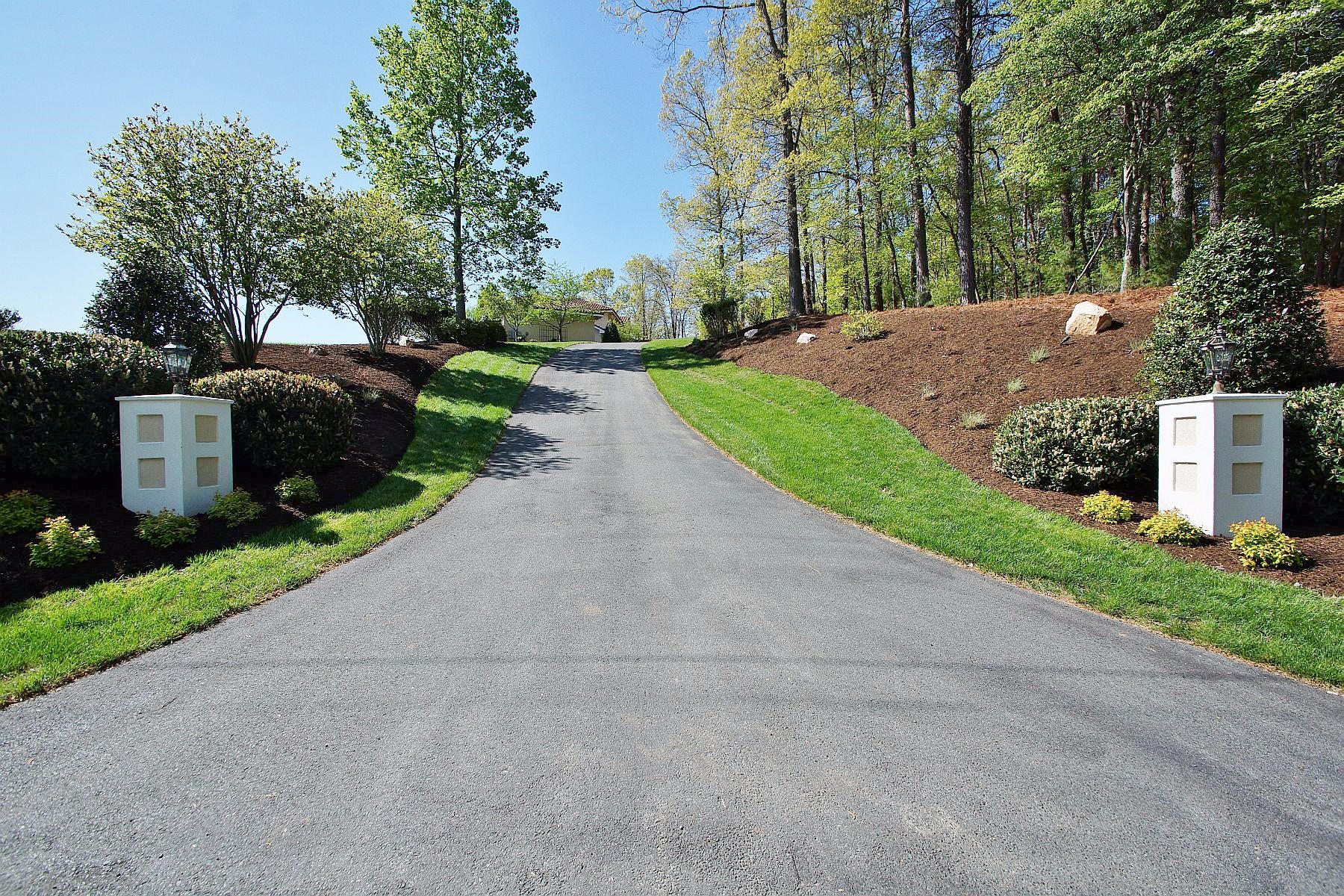 720 Lakestone Road Union Hall, VA 24176 - Photo 3 of 119 3