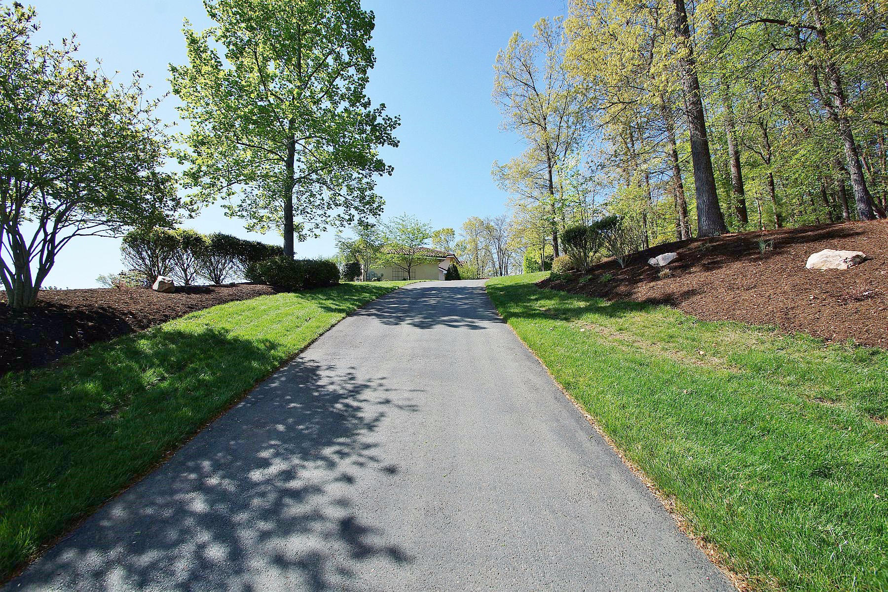 720 Lakestone Road Union Hall, VA 24176 - Photo 4 of 119 4