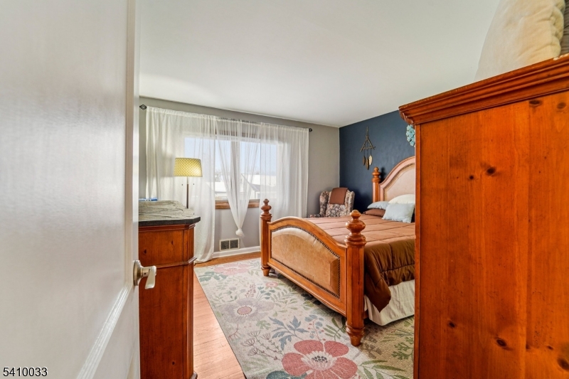 470 Capitol Road New Milford, NJ 07646 - Photo 18 of 45