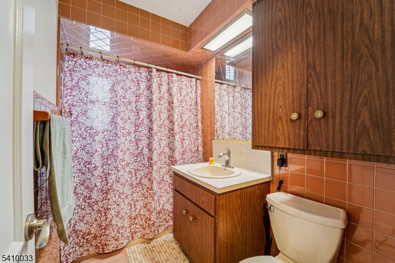 470 Capitol Road New Milford, NJ 07646 - Photo 27 of 45