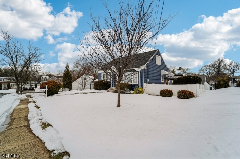 470 Capitol Road New Milford, NJ 07646 - Photo 3 of 45