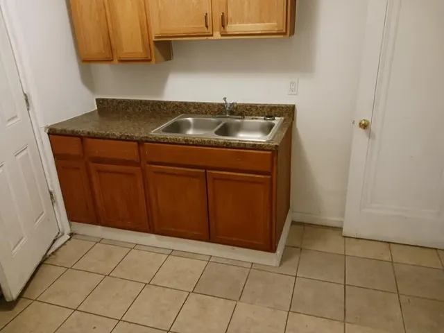 $999 | 3453 Ewald Circle, Detroit, MI 48204