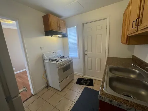 $999 | 3453 Ewald Circle, Detroit, MI 48204