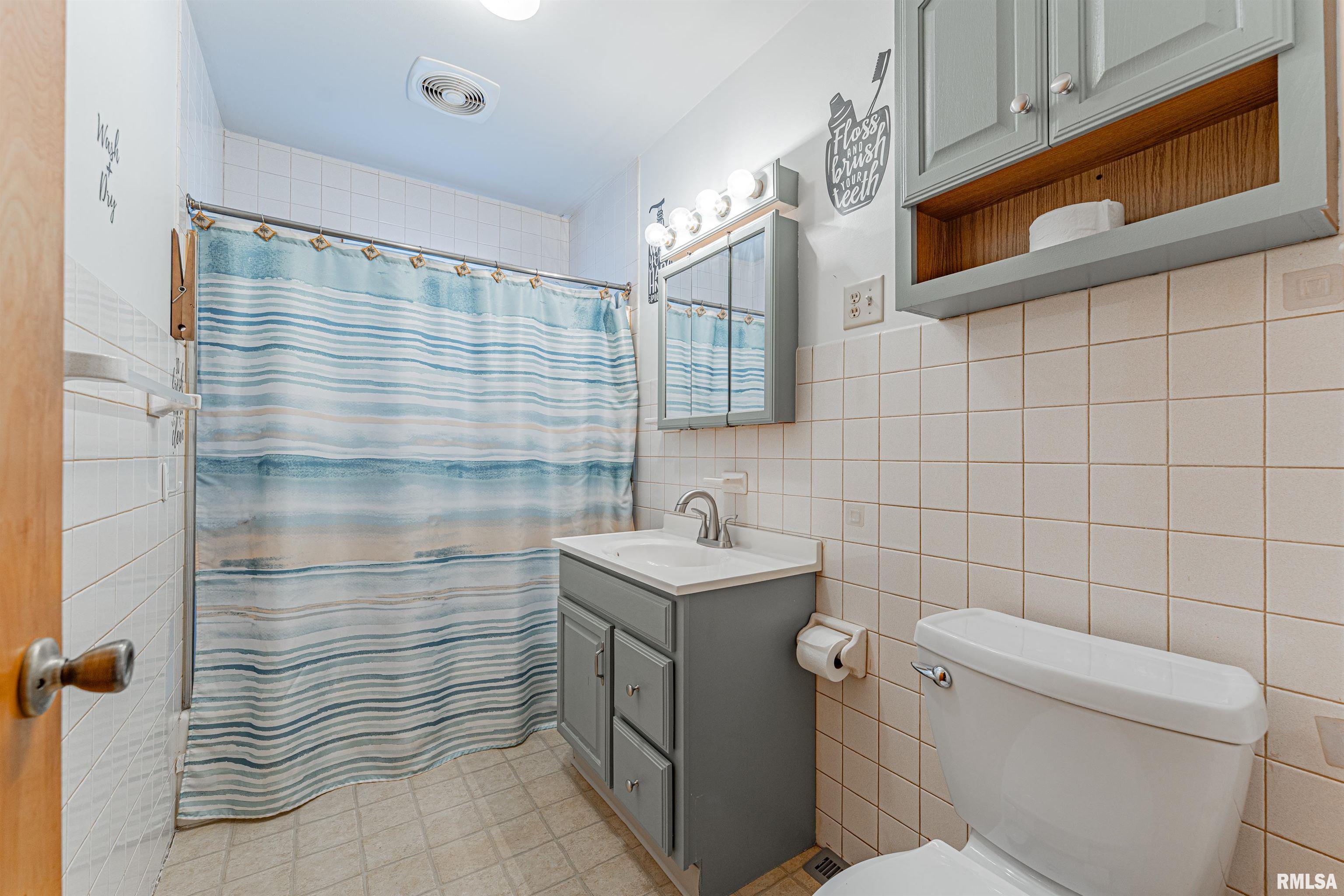 218 18th Street Lincoln, IL 62656 - Photo 19 of 25