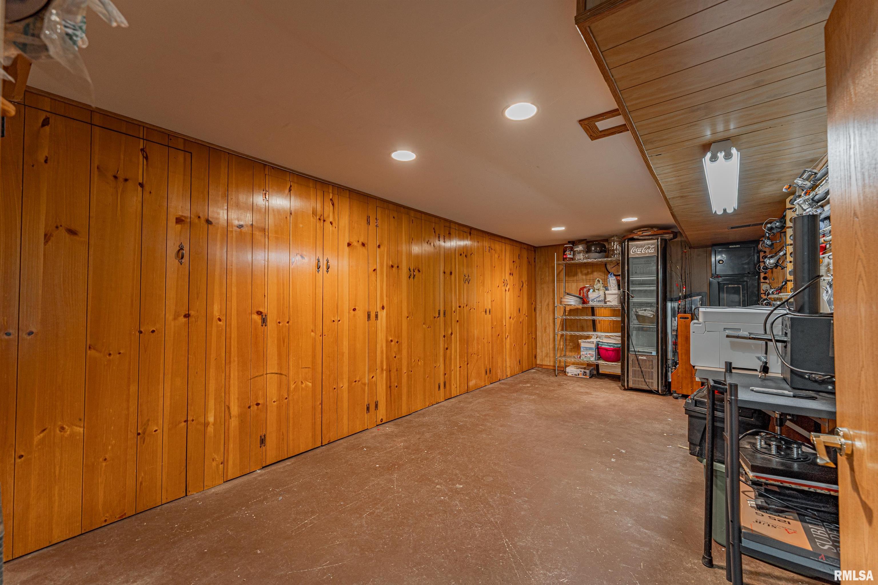 218 18th Street Lincoln, IL 62656 - Photo 22 of 25