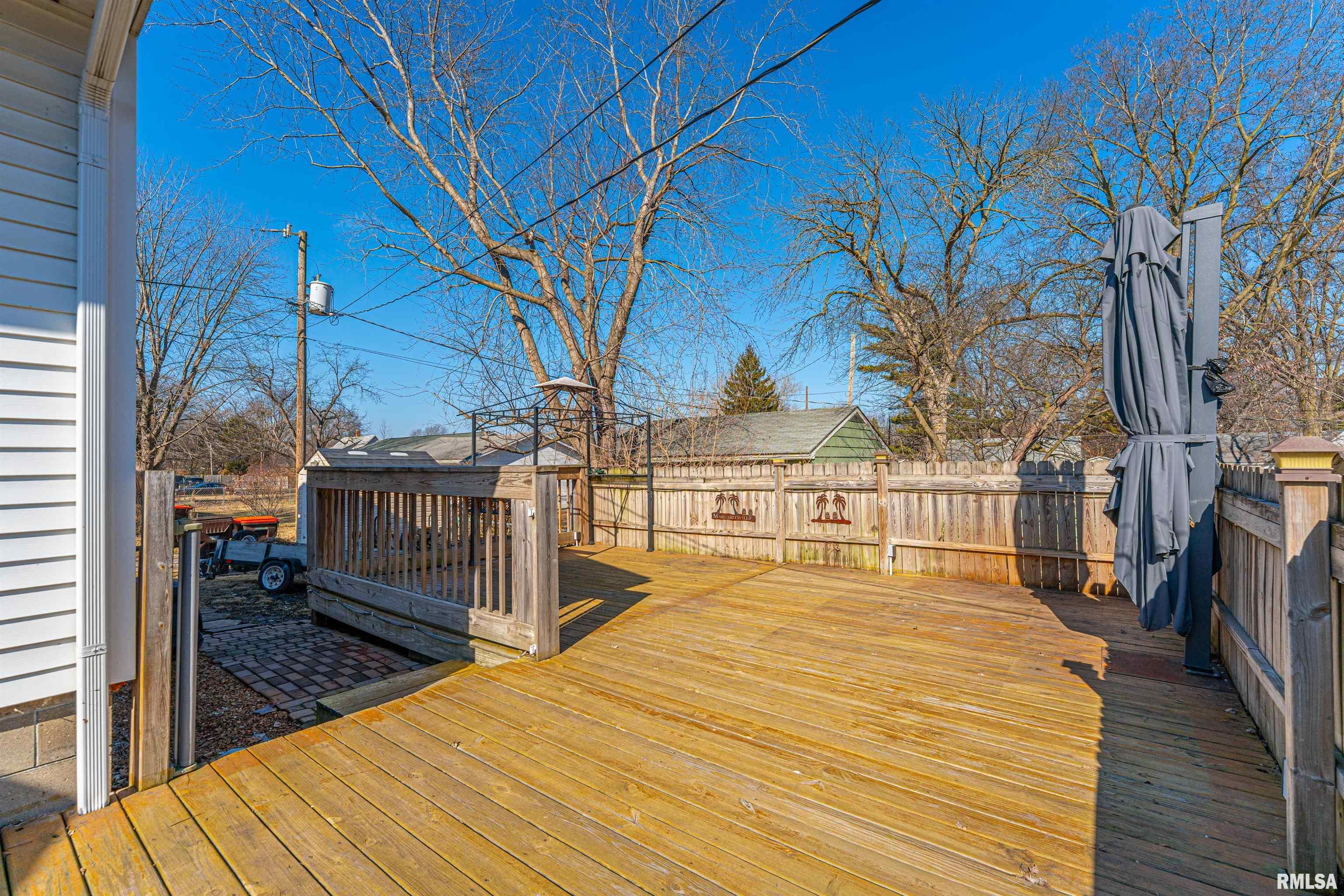 218 18th Street Lincoln, IL 62656 - Photo 4 of 25