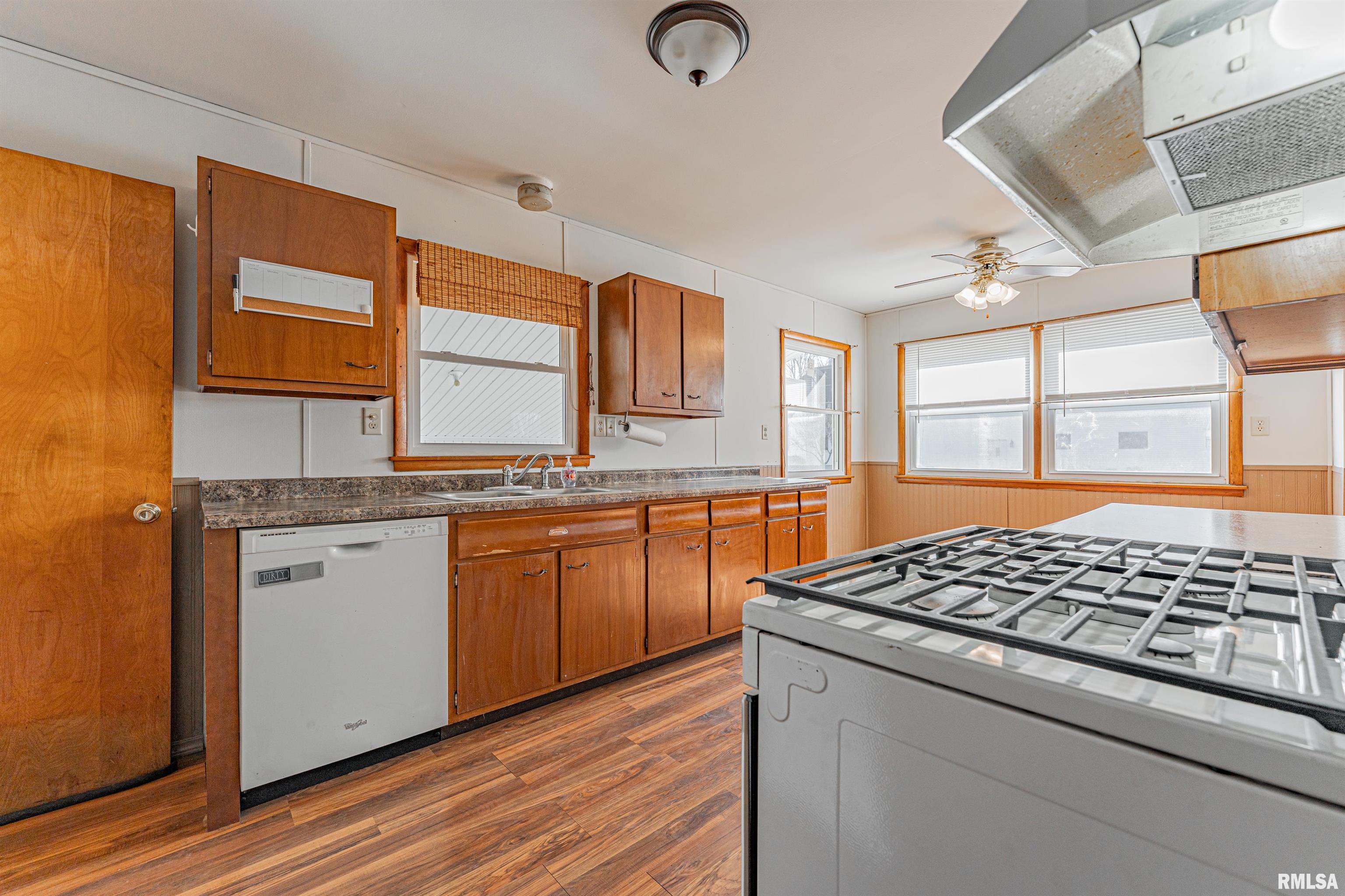 218 18th Street Lincoln, IL 62656 - Photo 6 of 25