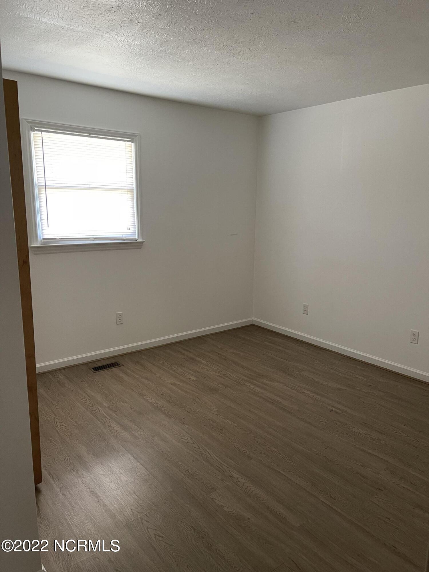 21800 Old Wire Road, Unit E Wagram, NC 28396 - Photo 5 of 7 IMG_4400