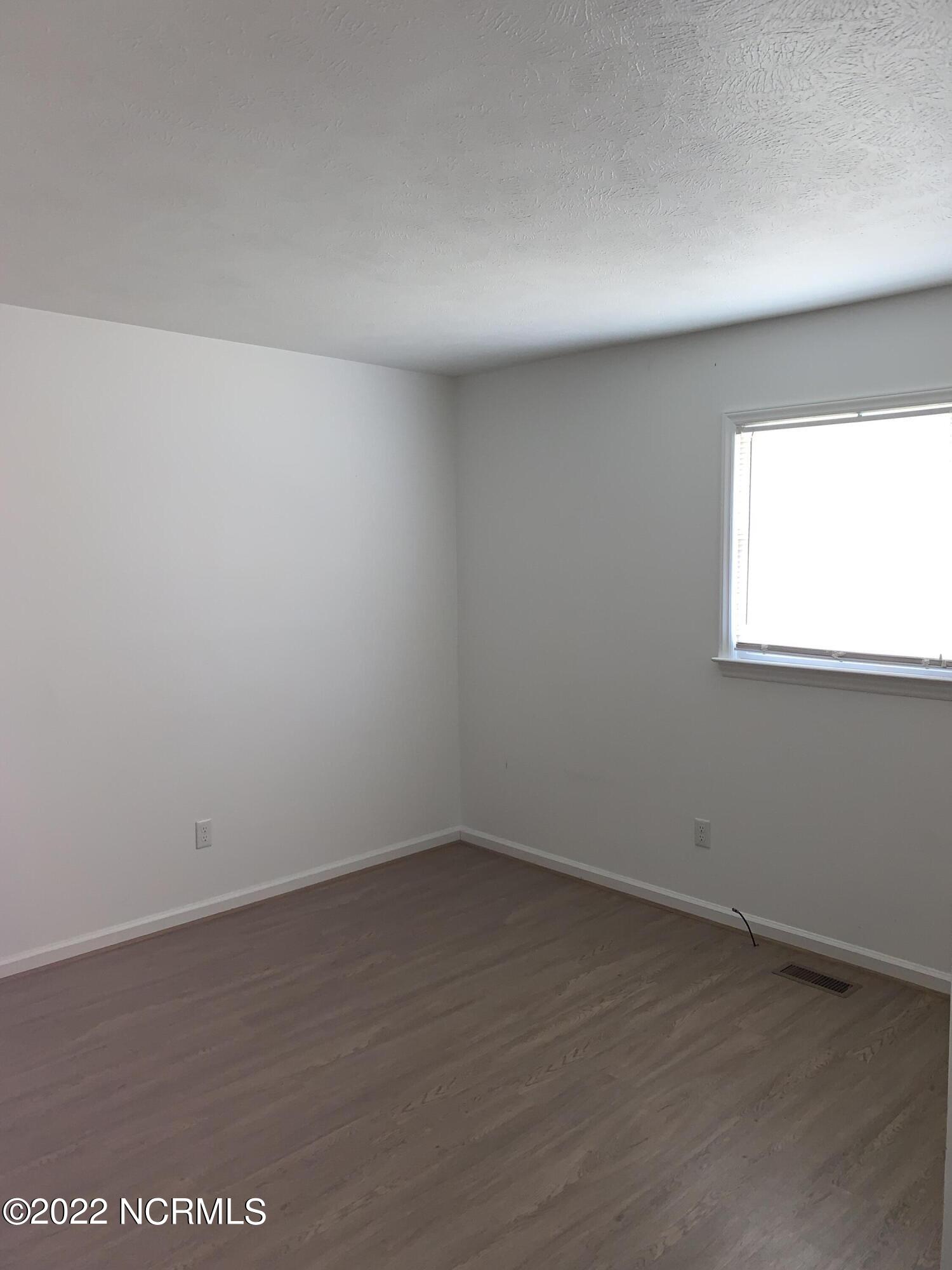 21800 Old Wire Road, Unit E Wagram, NC 28396 - Photo 7 of 7 IMG_8529